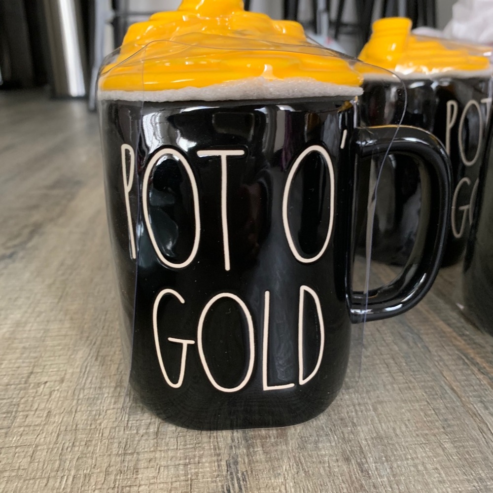 Rae Dunn pot o gold mug